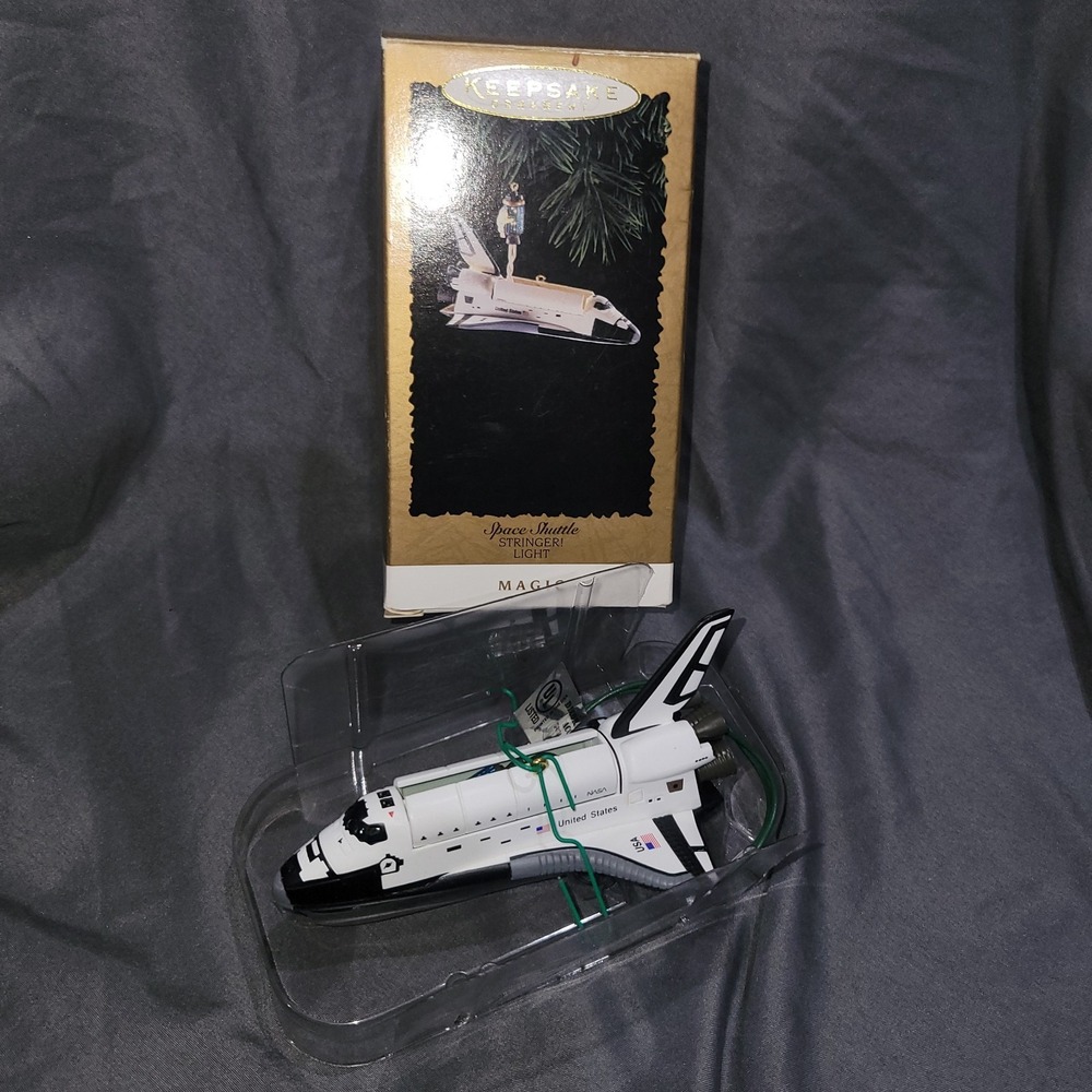 Vintage Hallmark 1995 Keepsake ornament Space Shuttle Stringer Light Magic